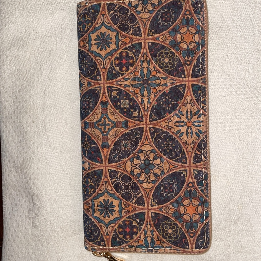 New Cork wallet, purchased in Portugal. Predominantly navy blue & tan - Picture 2 of 7